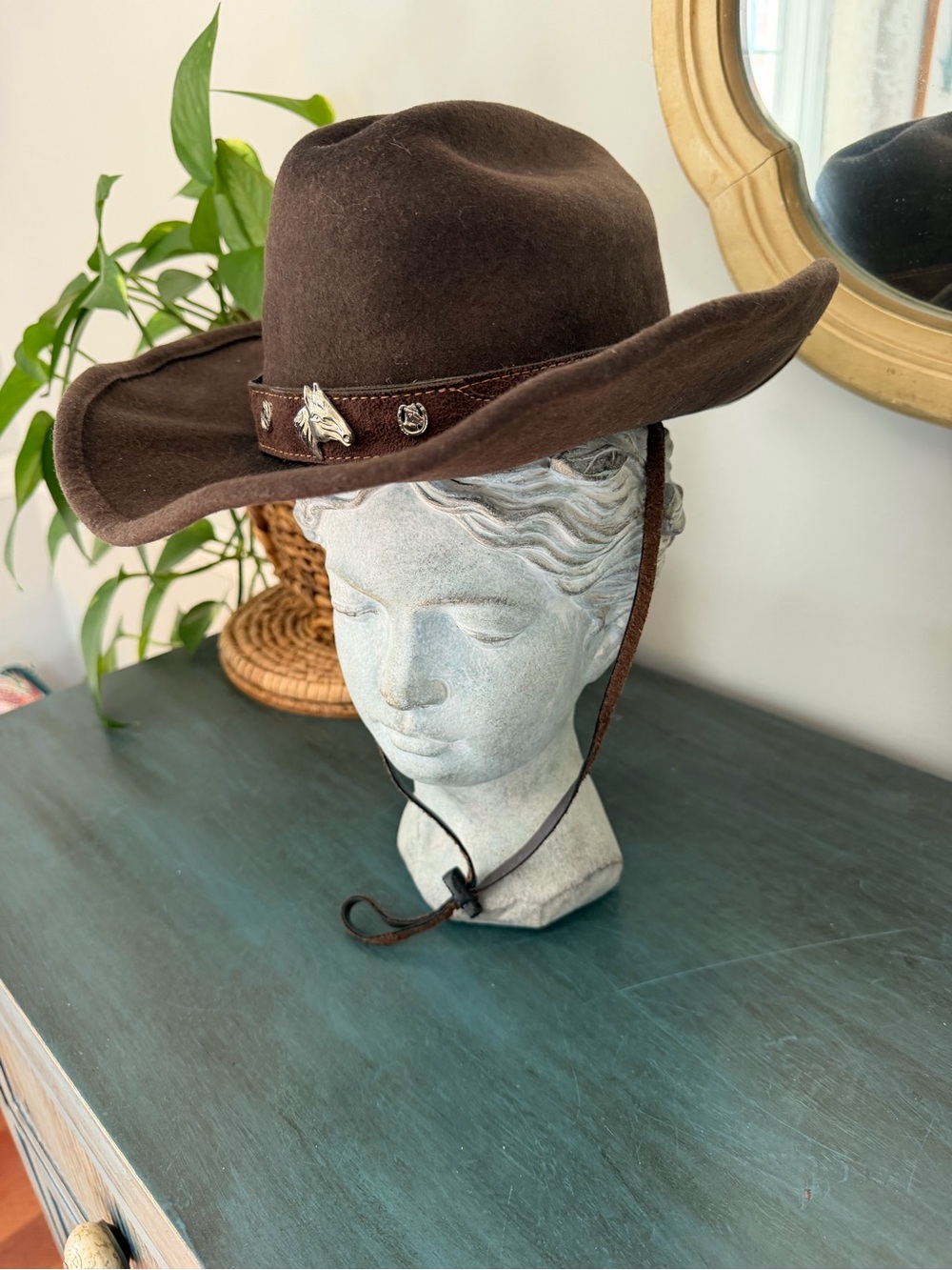 Cody James Brown Felt Cowboy Hat Horse Concho Western Rodeo Chin Strap